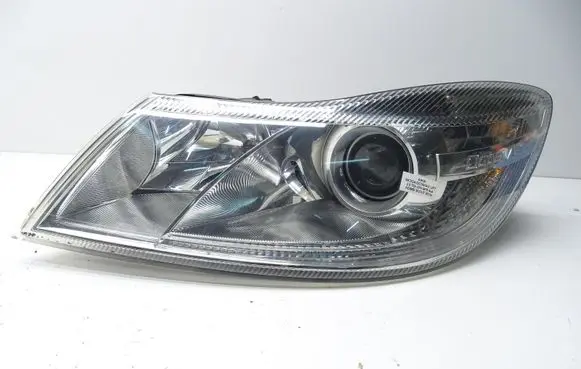 Skoda Octavia Mk2 (1Z) Headlight/headlamp 1Z2941015F