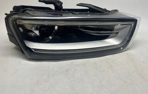 Audi Q3 F3 Headlight/headlamp 8U0941004D