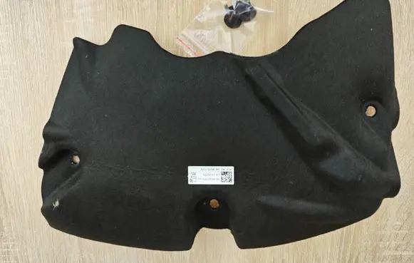 BMW X4 G02 Engine bonnet/hood sound/heat insulation 8580385