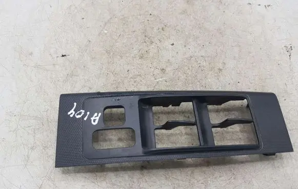 Toyota Corolla Verso E121 Front door window switch trim 742320F010