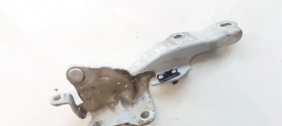Engine bonnet/hood hinges
