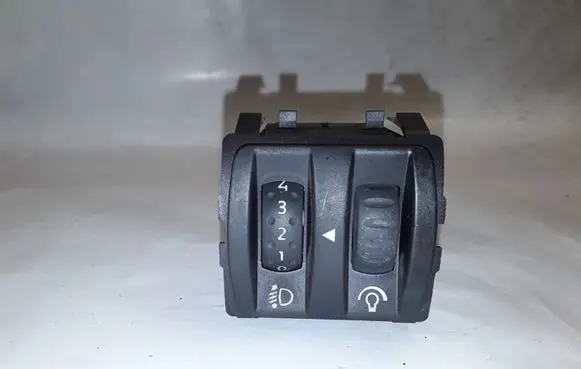 Renault Megane II Headlight level height control switch 8200121805B 88020005205