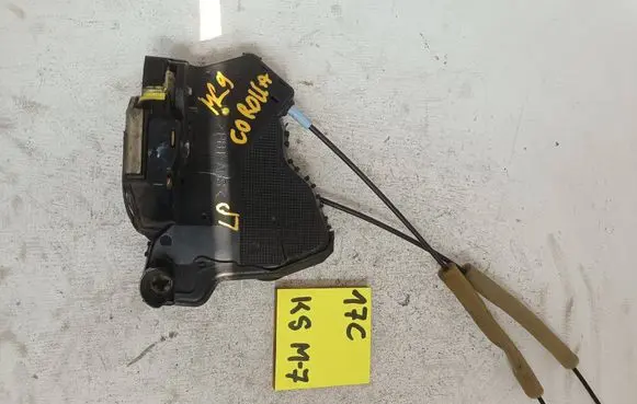 Toyota Corolla E120 E130 Front door lock 15454444545454