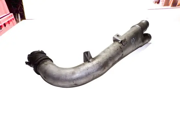 Audi Q7 4L Intercooler hose/pipe 7L6145945C
