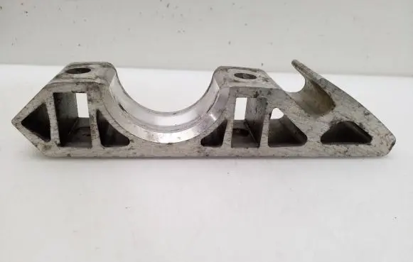 Audi Q7 4L Sway bar bush bracket, front 7L0411063B 001023377