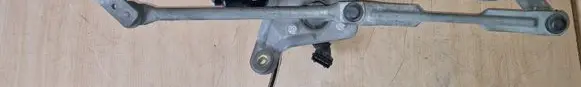Volvo V70 Front wiper linkage and motor