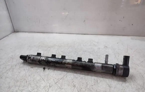 BMW X3 E83 Fuel main line pipe 780912802 0445214183