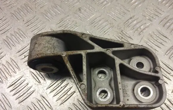 Toyota C-HR I Engine mounting bracket AC46000