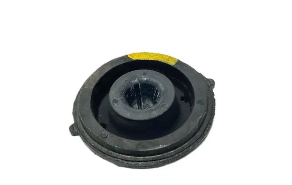 Radiator mount bracket