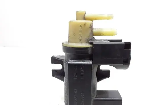 Volvo XC60 Turbo solenoid valve 31293964 70232502