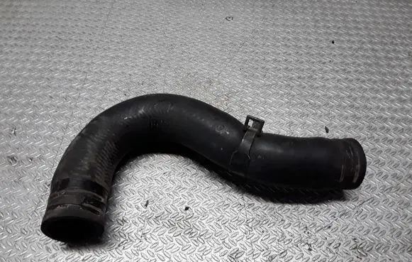 KIA Sorento Engine coolant pipe/hose