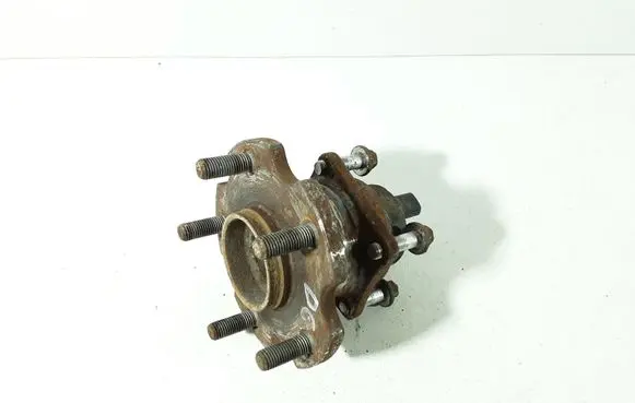 Toyota Avensis T250 Rear wheel hub 8954402010