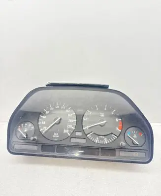Speedometer (instrument cluster)
