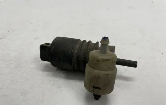 Opel Astra J Windscreen/windshield washer pump