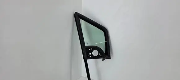 Peugeot Partner III Front door vent window glass four-door 9818042180