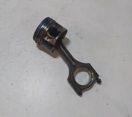 BMW 3 E90 E91 Piston with connecting rod