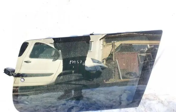 Peugeot 807 Rear side window
