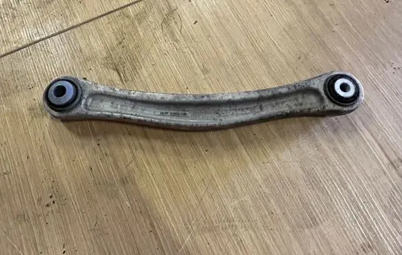 Porsche Cayenne (92A) Rear control arm 7L0505376A