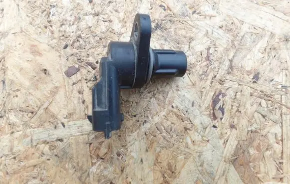 Hyundai i30 Camshaft speed sensor 393002A000
