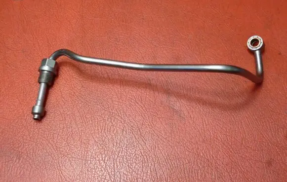 Nissan Qashqai Turbo turbocharger oiling pipe/hose