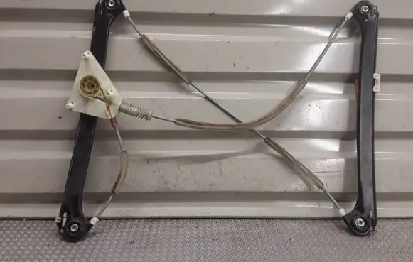 Audi A3 S3 8P Front door electric window regulator