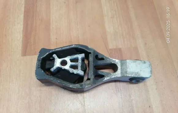 Citroen C4 Grand Picasso Engine mount bracket 9805734780 9808838680
