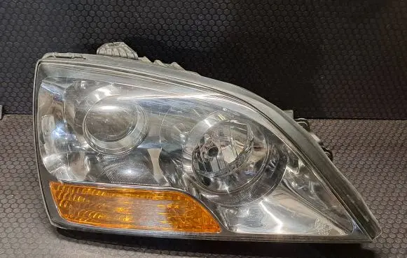 KIA Sorento Headlight/headlamp 921023E5XX