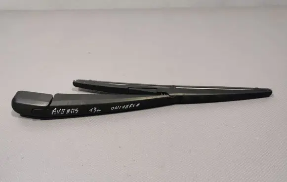 Toyota Avensis T270 Rear wiper blade arm