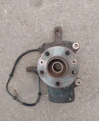 Renault Trafic III (X82) Front wheel hub 8200630533