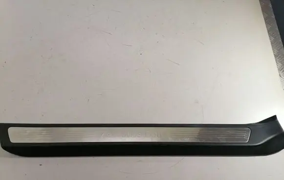 Front sill trim cover