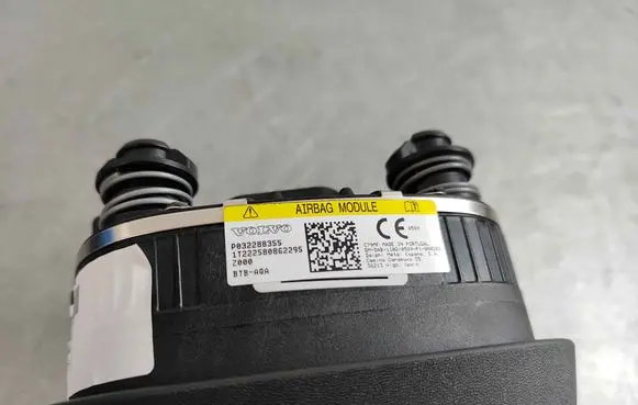 Volvo C40 Steering wheel airbag 32408464 32384655
