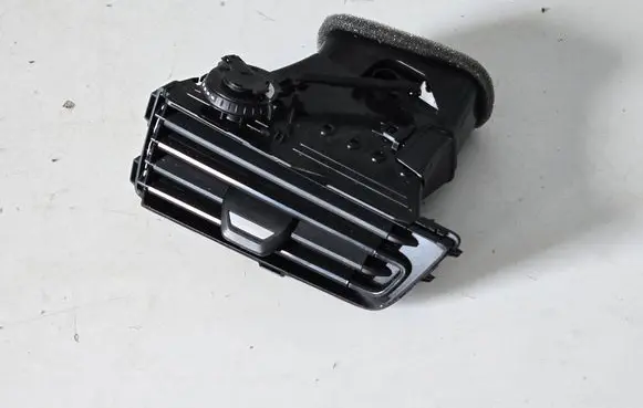 BMW X5 G05 Dashboard side air vent grill/cover trim 939947211