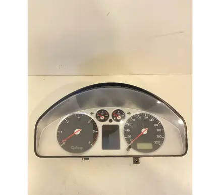Speedometer (instrument cluster)