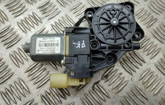 Mini One - Cooper Clubman R55 Front door window regulator motor 2757043 0130822380