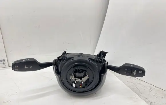BMW 4 F36 Gran coupe Wiper turn signal indicator stalk/switch 93511146