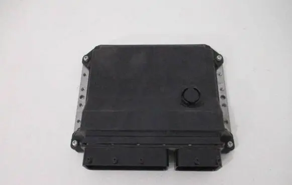 Toyota RAV 4 (XA40) Engine control unit/module 8966142J40