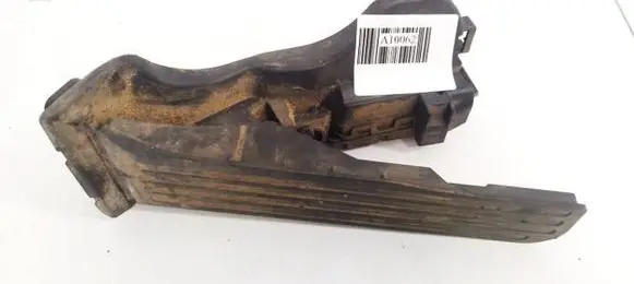 Volkswagen PASSAT B6 Accelerator throttle pedal 1K1721503L 6PV00860000