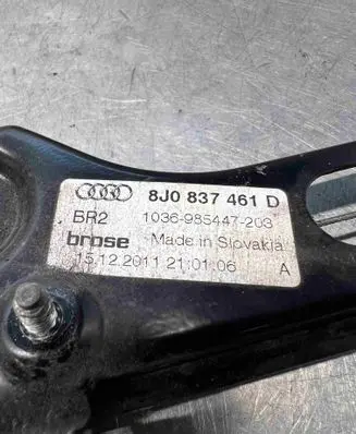 Audi TT TTS Mk2 Front door electric window regulator 8j0837461D