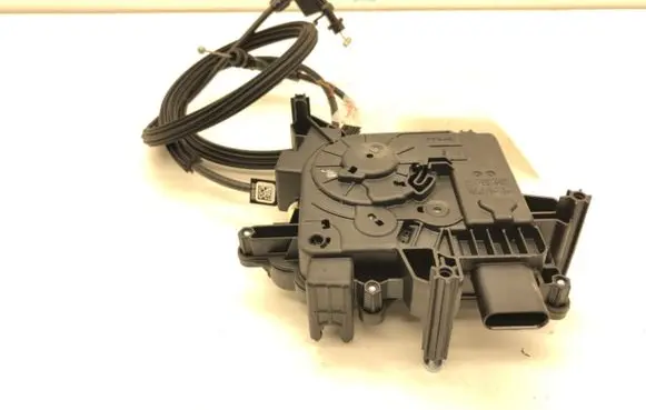 Volkswagen Caddy Rear door lock 2K7843654C