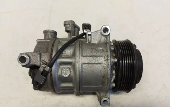 Mercedes-Benz C W205 Air conditioning (A/C) compressor (pump) a0008303902