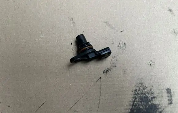 Renault Twingo III Camshaft position sensor 237318108R