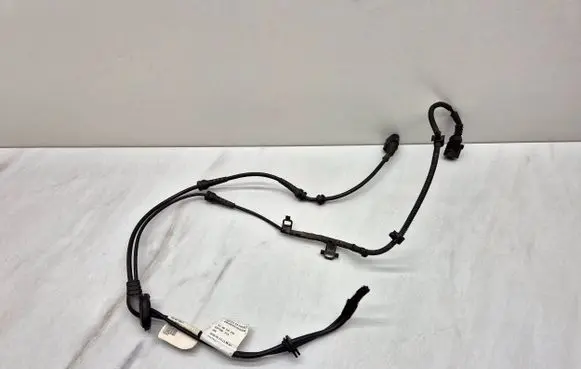Audi A3 S3 8P Rear ABS sensor wiring 1K0927904T 1K04T