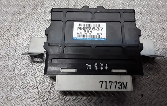 Mitsubishi Pajero Gearbox control unit/module MR528637