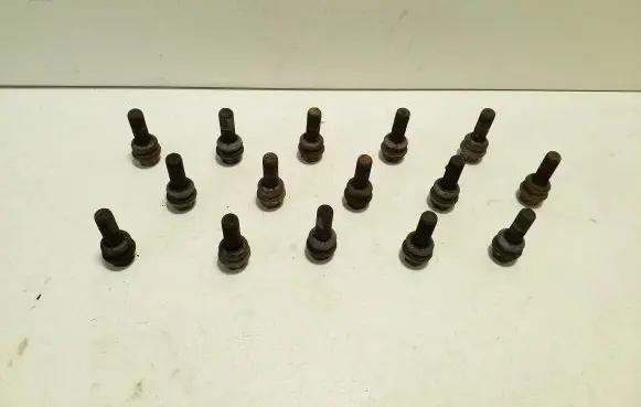 Volkswagen Transporter - Caravelle T5 Nuts/bolts 