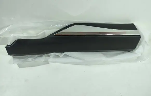 Nissan X-Trail T33 Rear door trim (molding) 828716RA0B
