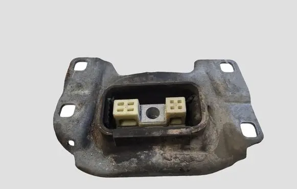 Volvo V40 Engine mount bracket 322A69