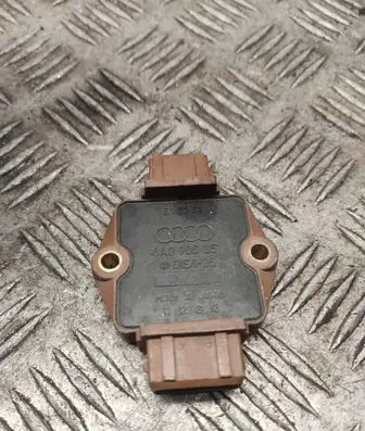 Audi A6 S6 C5 4B Ignition amplifier control unit 4a0905351