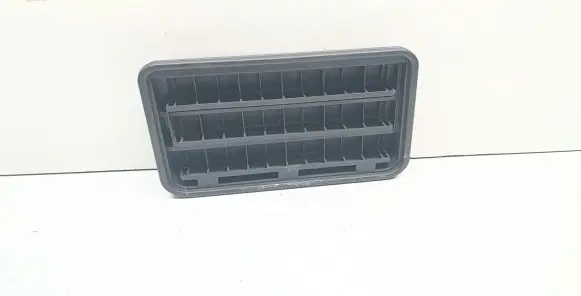 BMW X3 E83 Quarter panel pressure vent 6962293 64226962293