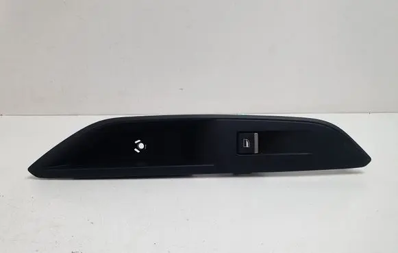 Peugeot 5008 Central console control unit 9810515077