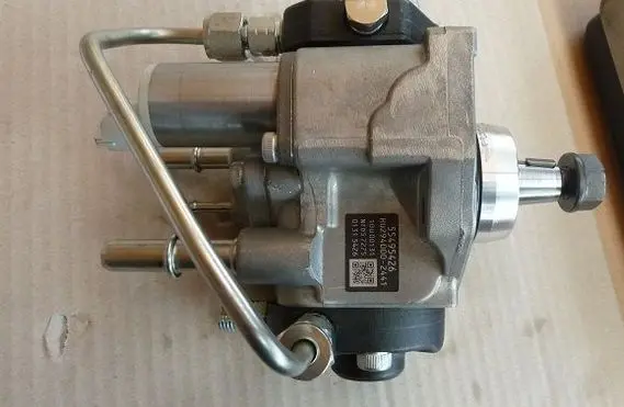 Opel Astra J Fuel injection high pressure pump 2940002441T